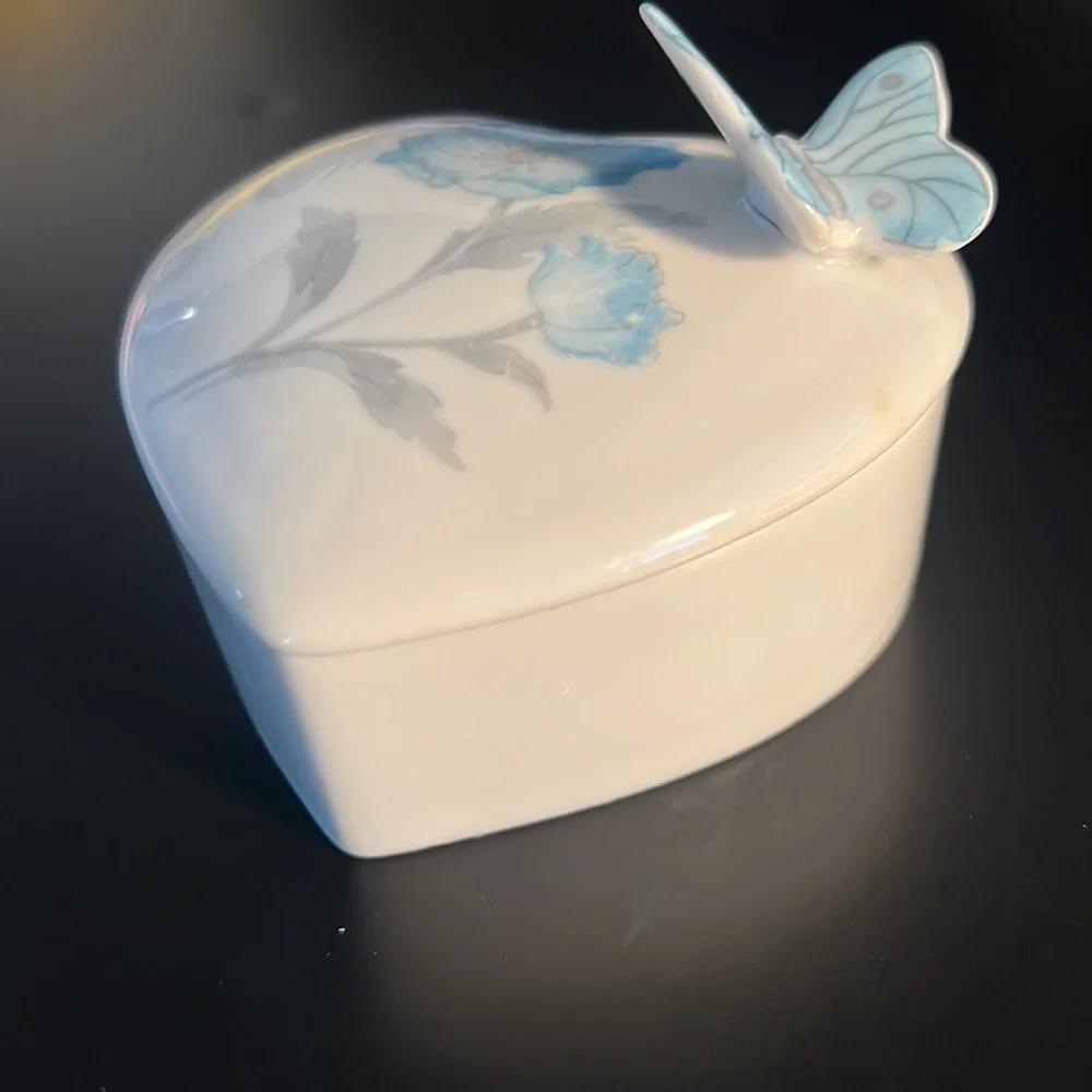 Heart Shaped Dish with Lid